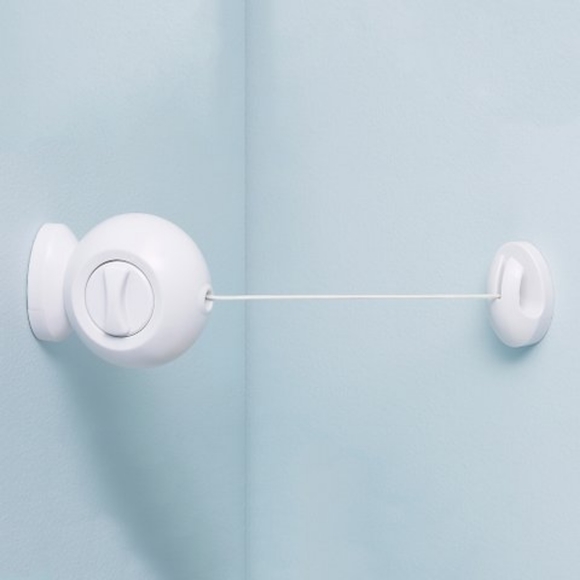 Clothesline - Picture 3 of 3